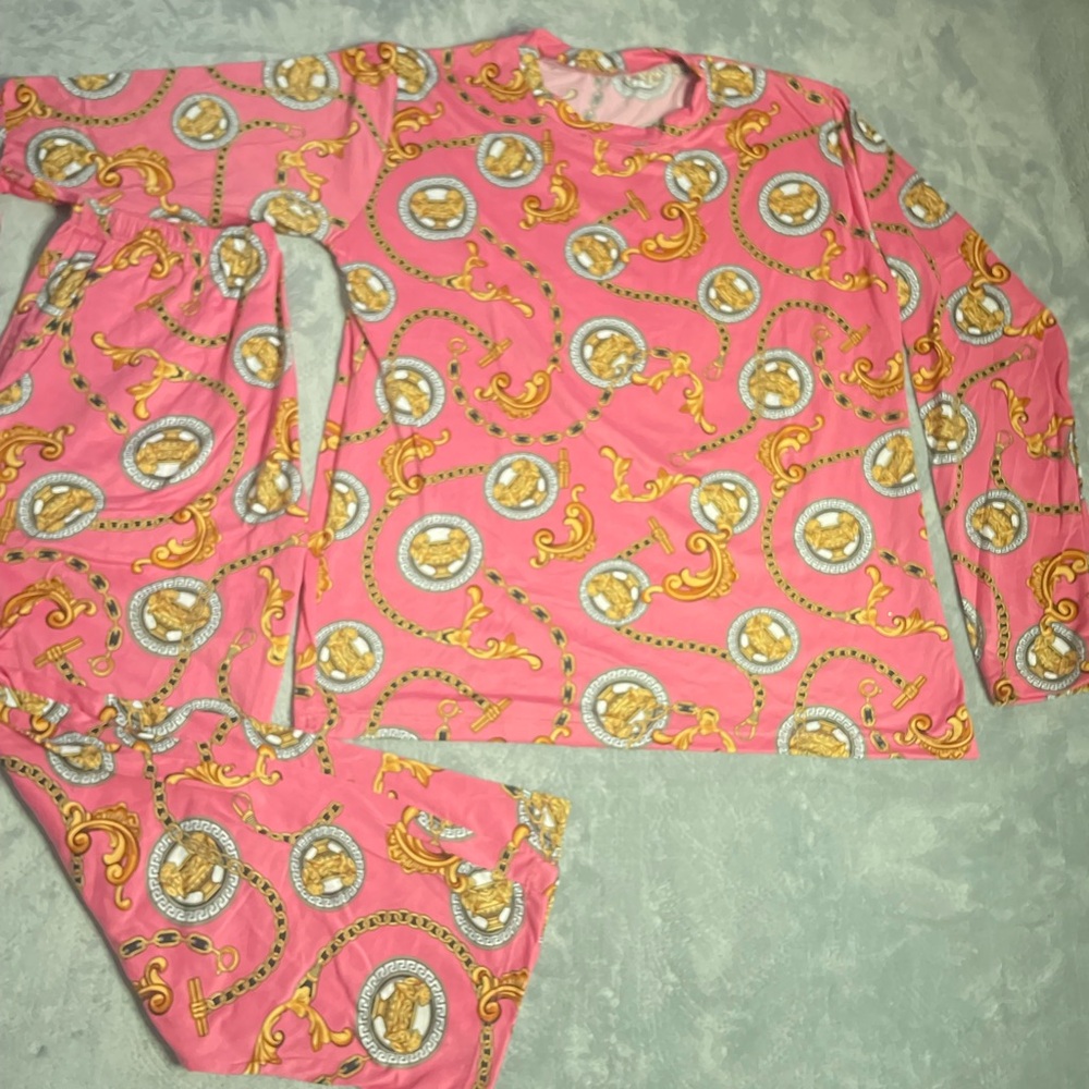 Womens Pink Patterned Pajamas Set